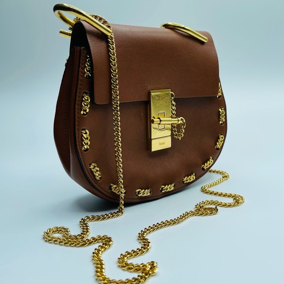 Chole mini Drew Leather Saddle Bag with chain - Picture 3 of 10